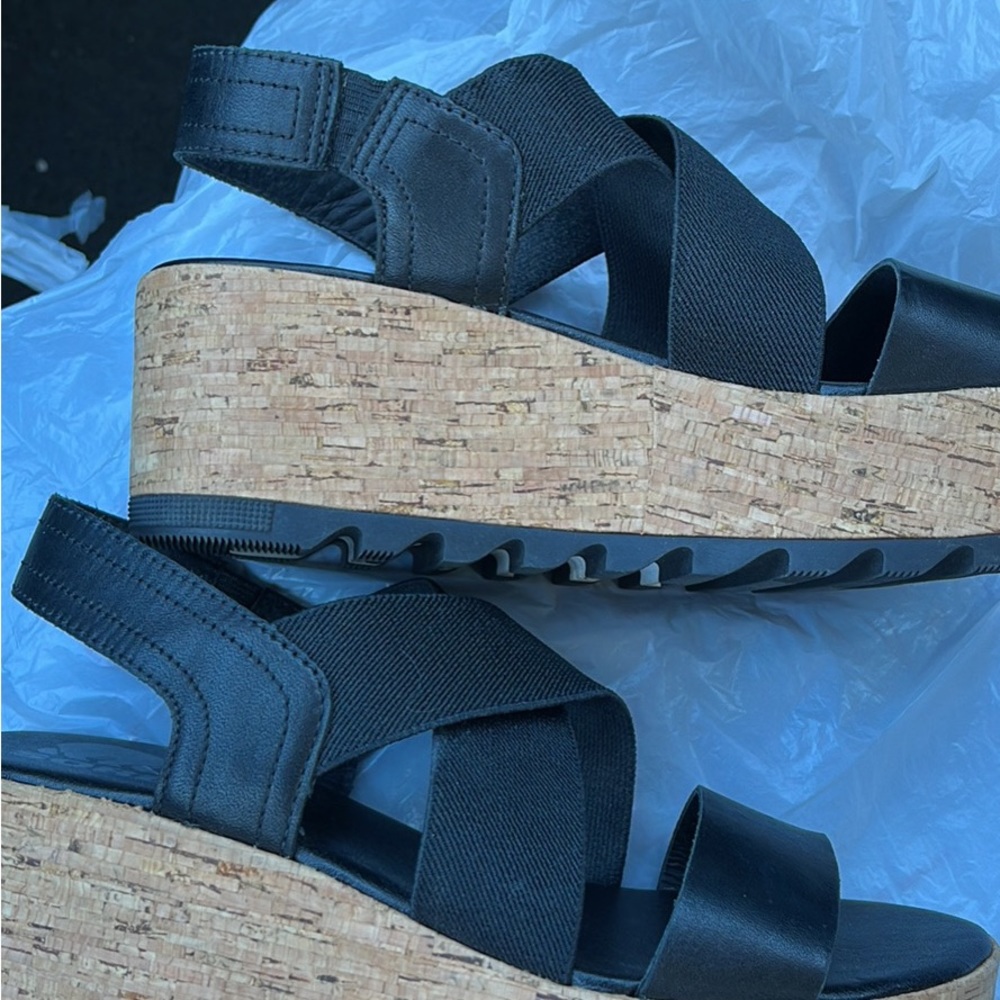 Sorel Cameron Flatform Slingback size 5